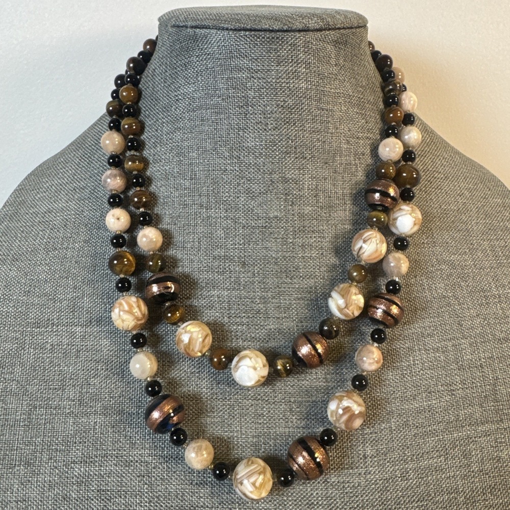 Bautifull Agate gemstones and glass Bead Necklace Brown multi Color 20"